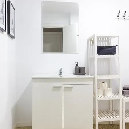En El Paseo De Apartamento