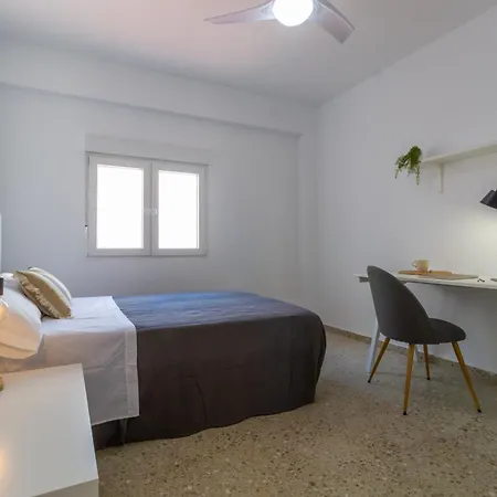 En El Paseo De Apartamento *