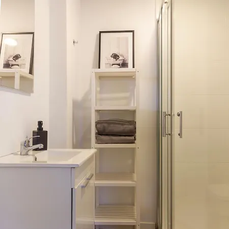 En El Paseo De Apartamento