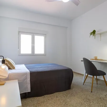 Apartamento En El Paseo De Oliva
